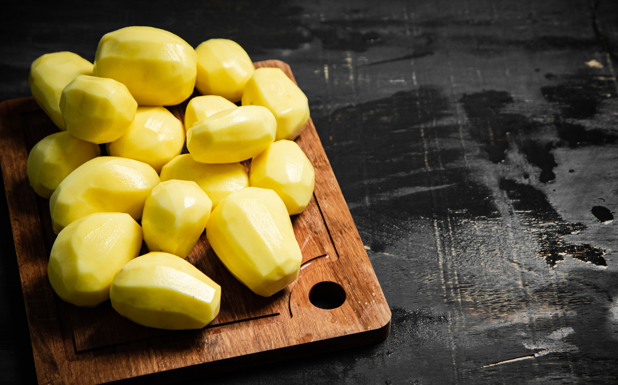 Fresh peeled potatoes.